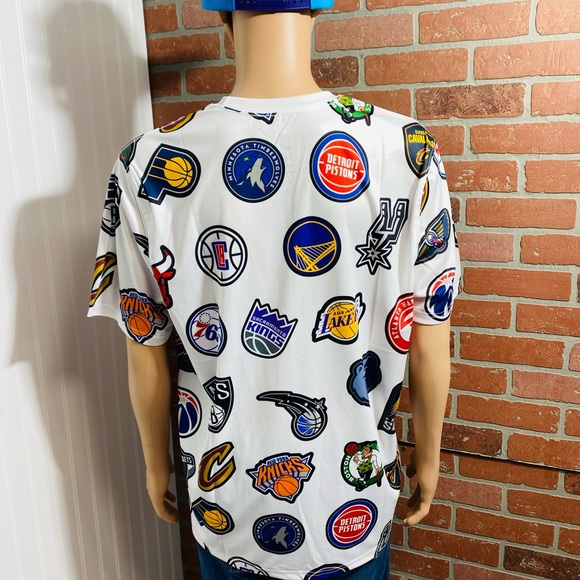 Men's Basketball Sports Multiple Teams Logo Jerseys size XL - Picture 2 of 7